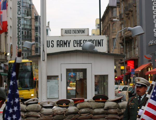 Checkpoint Charlie | Guia em Berlim