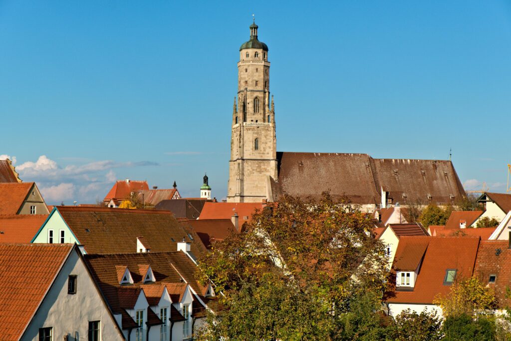 Nördlingen: A Cidade Dentro de uma Cratera na Rota Romântica da Alemanha - Foto de Tobias Waibl no Pexels