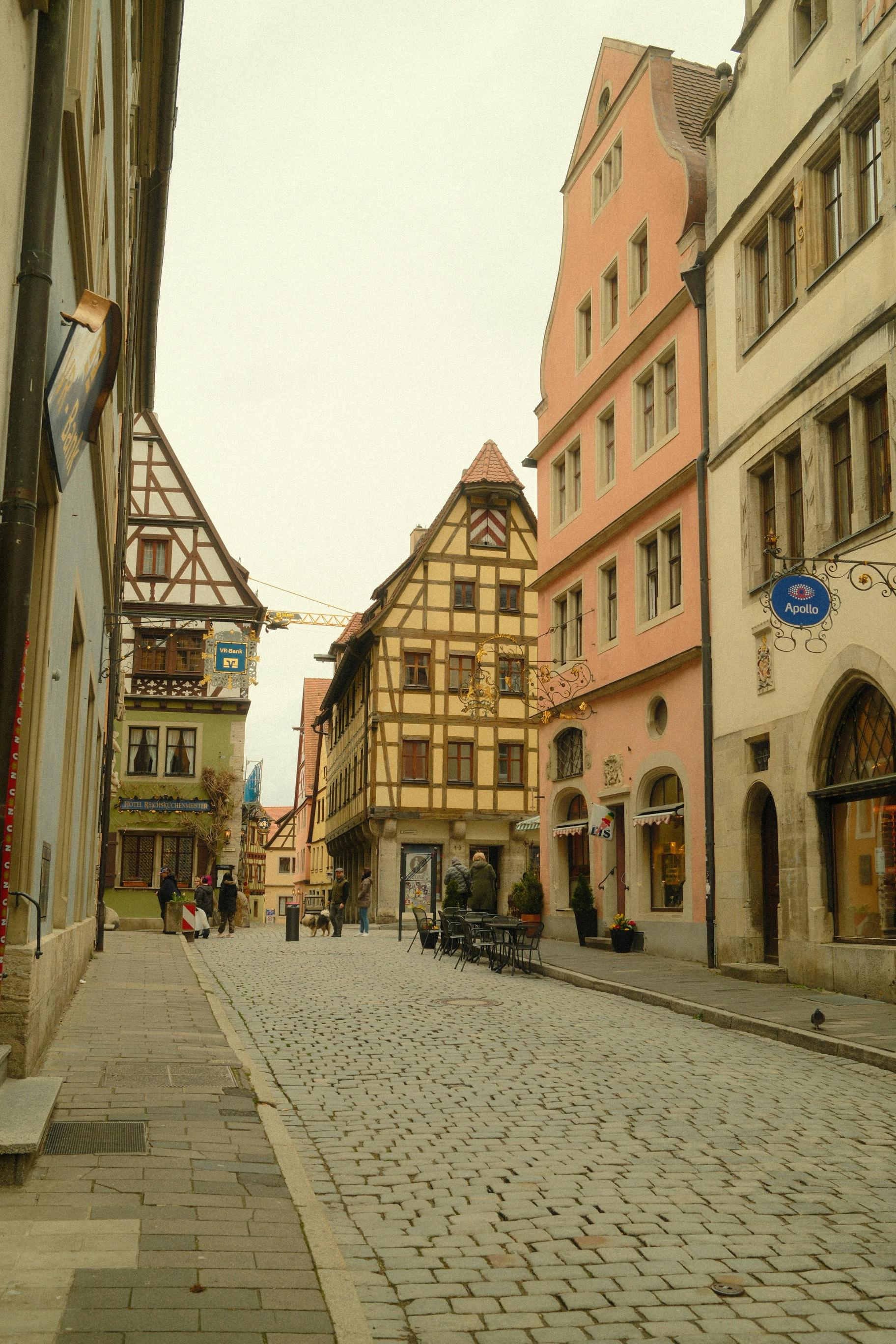 Rothenburg ob der Tauber: A Joia Medieval da Rota Romântica na Alemanha - Foto de Alyona Nagel no Pexels