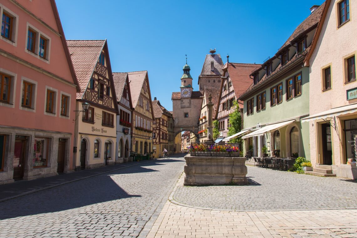 Rothenburg ob der Tauber: A Joia Medieval da Rota Romântica na Alemanha - Imagem de Michał por Pixabay