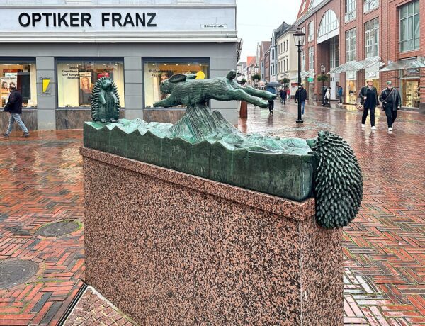 Buxtehude: A Lebre e o Porco-Espinho na Rota dos Contos de Fadas | Conheça com Guia Brasileiro - Minderbinder no WikiMediaCommons