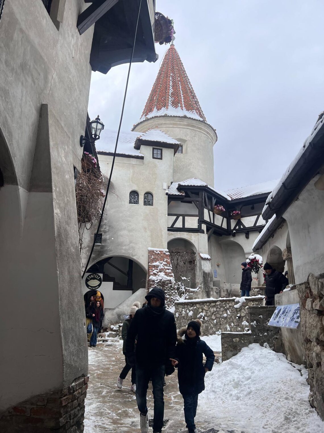 Bran Romenia O Castelo de Bran: O Lar do Conde Drácula na Romênia